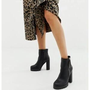 Women's Simmi London Jemma Platform Lug Sole Chunky Heeled Ankle Boot size 9